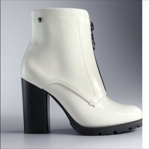 🔥Sale🔥White Ankle Booties by Simply Vera Wang